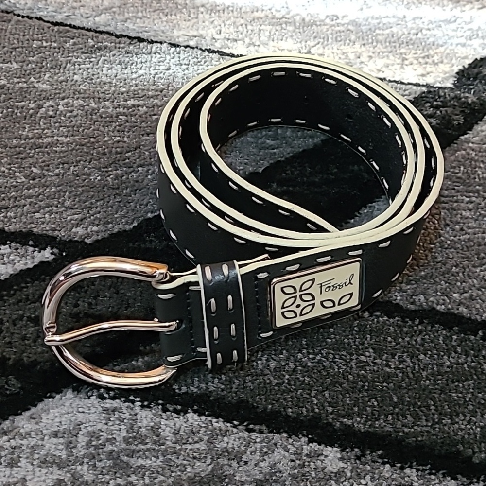 FOSSIL GENUINE BLACK LEATHER METAL LOGO THICK STITCH BELT
